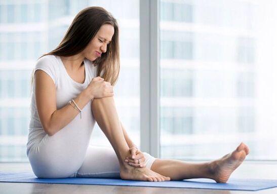 Schmerzen in den Gelenken der Beine und Arme